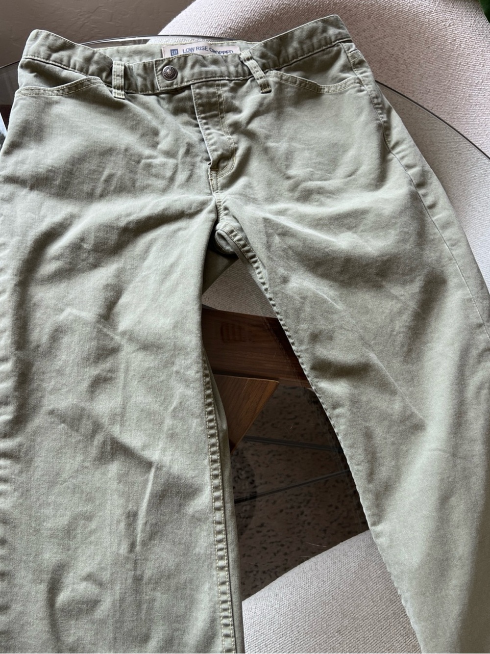 GAP Low Rise Cropped Stretch Jeans — Women’s Size 10